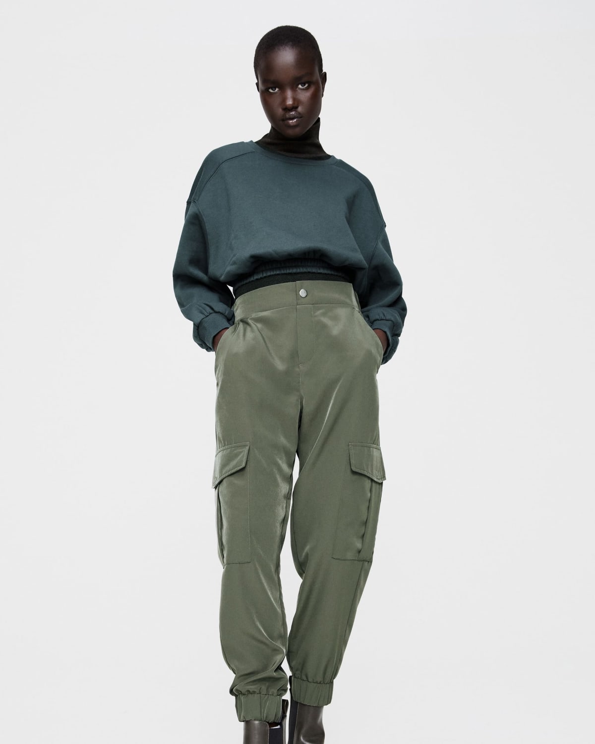 Cropped Velvet Blazer